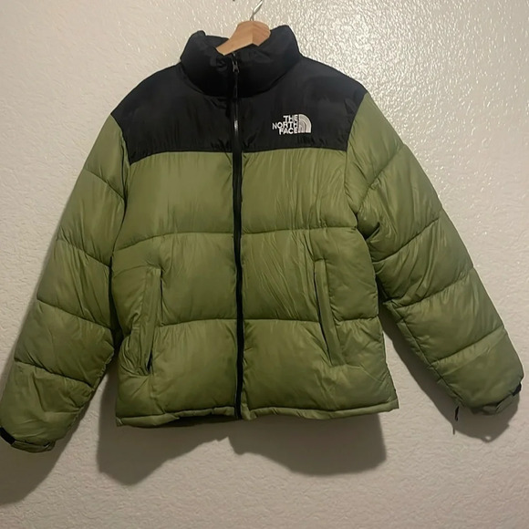 The North Face 1996 Retro Nuptse Jacket NWOT - Picture 2 of 13
